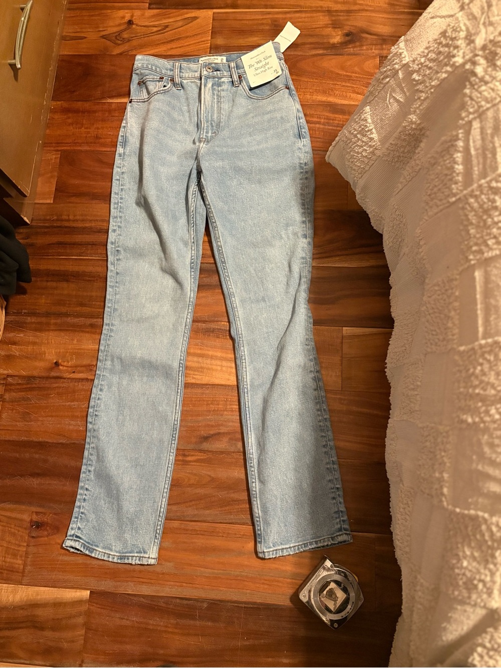 NWT Abercrombie ’90s Slim Straight Ultra High Rise Jeans 25 Short Light (546)